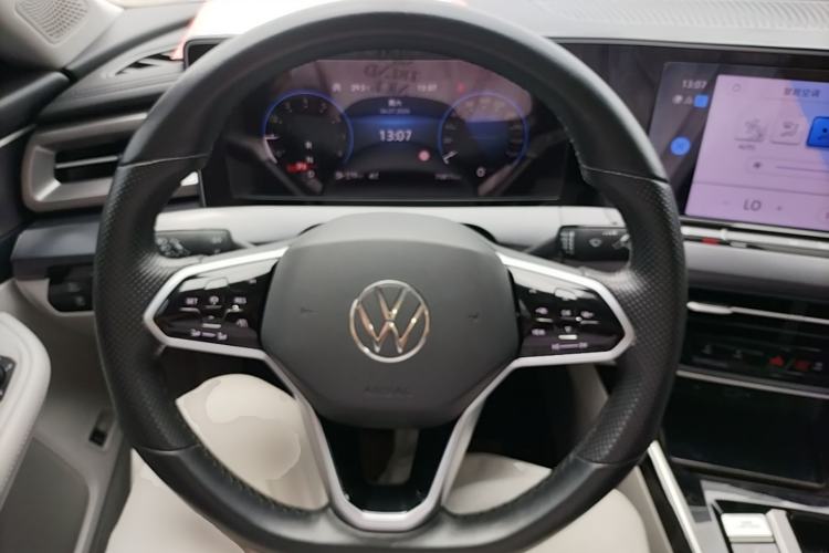 Used Volkswagen Lamando 2022 Lavida L 280TSI DSG Cool & Spicy Edition Steering Wheel