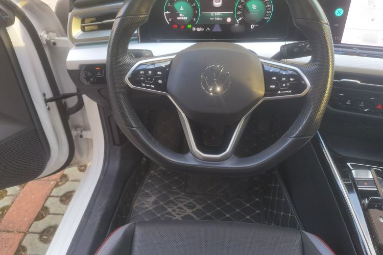 Used Volkswagen Lamando 2022 Lavida L 280TSI DSG Cool & Spicy Edition Steering Wheel