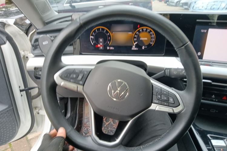 Used Volkswagen Lamando 2022 Lavida L 280TSI DSG Hot Edition Steering Wheel