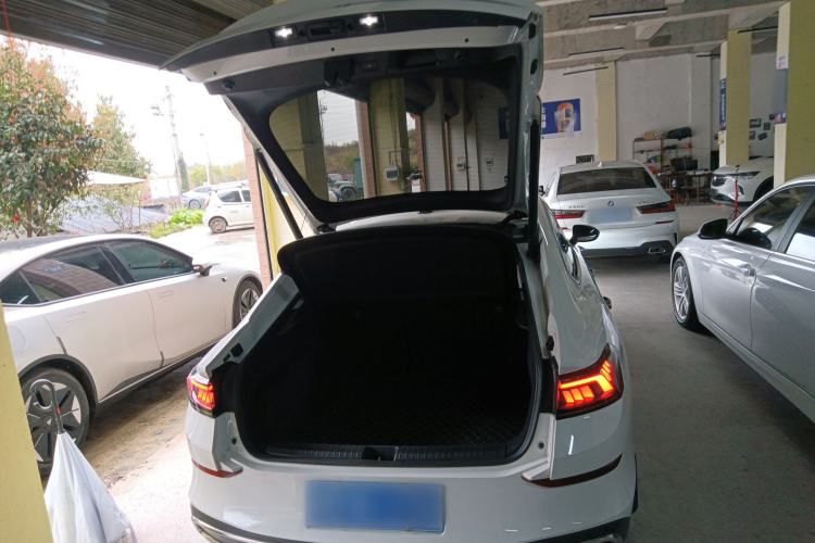 Used Volkswagen Lamando 2022 Lavida L 280TSI DSG Cool & Spicy Edition Trunk