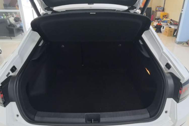 Used Volkswagen Lamando 2022 Lavida L 280TSI DSG Cool & Spicy Edition Trunk