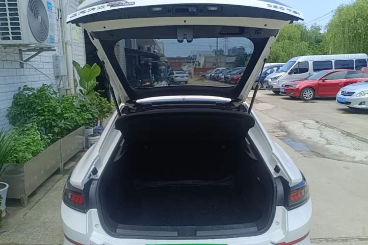 Used Volkswagen Lamando 2022 Lingdu L 280TSI DSG Spicy Edition Trunk
