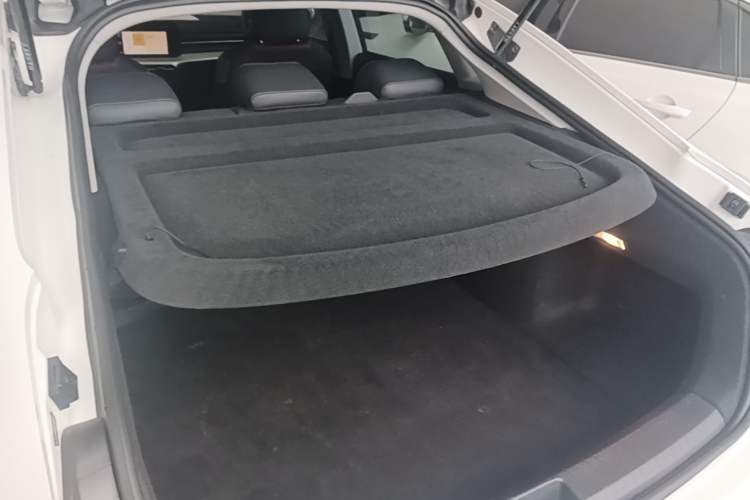 Used Volkswagen Lamando 2022 Lingdu L 280TSI DSG Spicy Edition Trunk