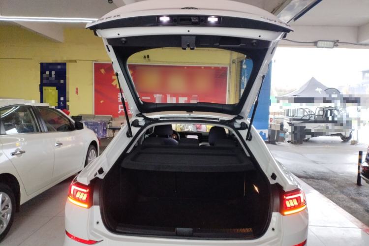 Used Volkswagen Lamando 2022 Lavida L 280TSI DSG Hot Edition Trunk
