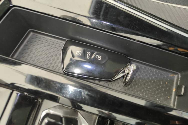Used Volkswagen Lamando 2022 Lavida L 280TSI DSG Cool & Spicy Edition Vehicle Key