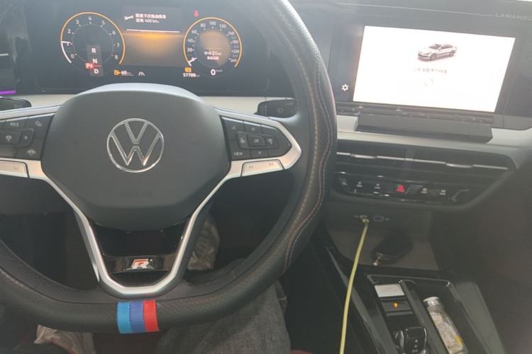 Used Volkswagen Lamando 2023 Lavida L 280TSI DSG Cool & Spicy Edition Center Console