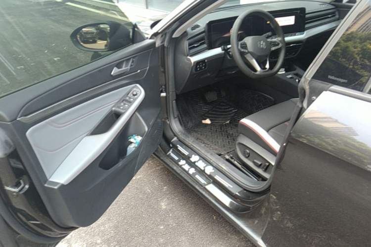 Used Volkswagen Lamando 2023 Lavida L 280TSI DSG Spicy Edition Driver Seat