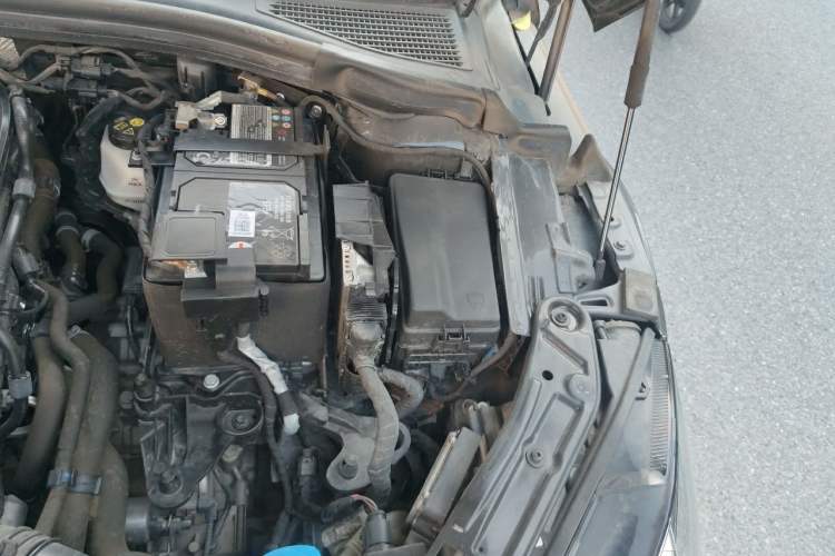 Used Volkswagen Lamando 2023 Lavida L 280TSI DSG Cool & Spicy Edition Engine Bay Left