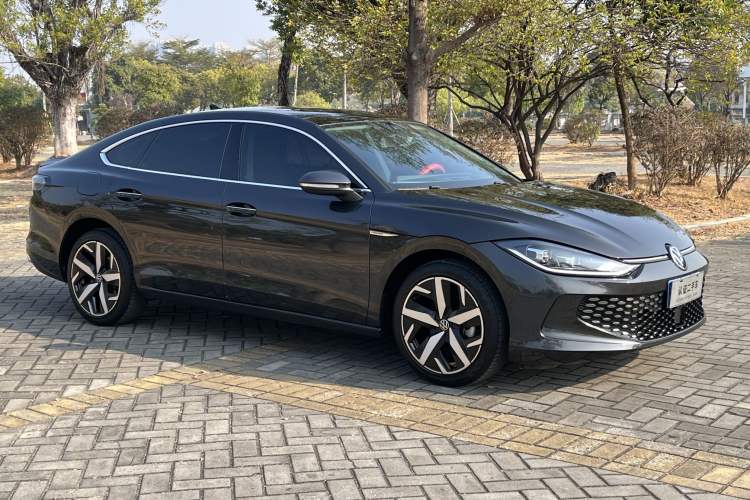 Used Volkswagen Lamando 2023 Lavida L 280TSI DSG Cool & Spicy Edition Exterior 2