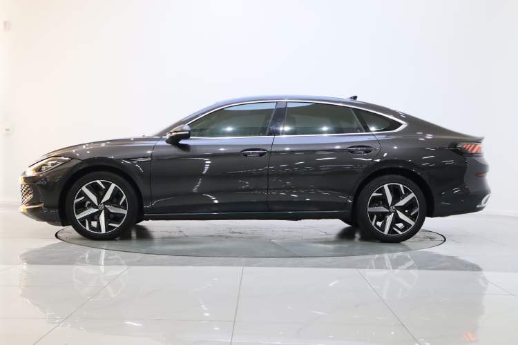Used Volkswagen Lamando 2023 Lavida L 280TSI DSG Cool & Spicy Edition Exterior 2