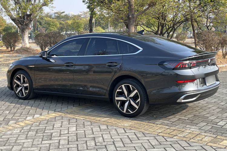 Used Volkswagen Lamando 2023 Lavida L 280TSI DSG Cool & Spicy Edition Exterior 3