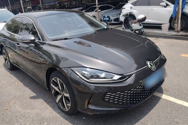 Used Volkswagen Lamando 2023 Lavida L 280TSI DSG Cool & Spicy Edition Front Right 45 Deg