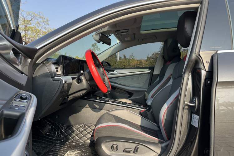 Used Volkswagen Lamando 2023 Lavida L 280TSI DSG Cool & Spicy Edition Interior 2