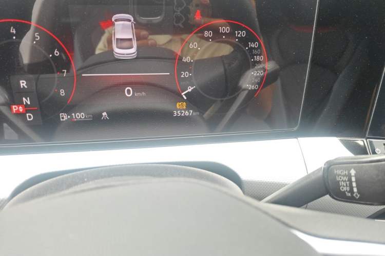 Used Volkswagen Lamando 2023 Lavida L 280TSI DSG Cool & Spicy Edition Odometer Close Up