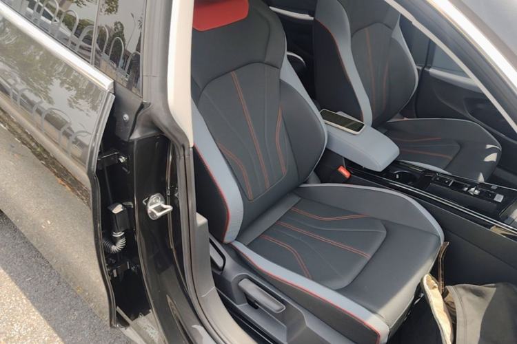 Used Volkswagen Lamando 2023 Lavida L 280TSI DSG Cool & Spicy Edition Right Front Seat
