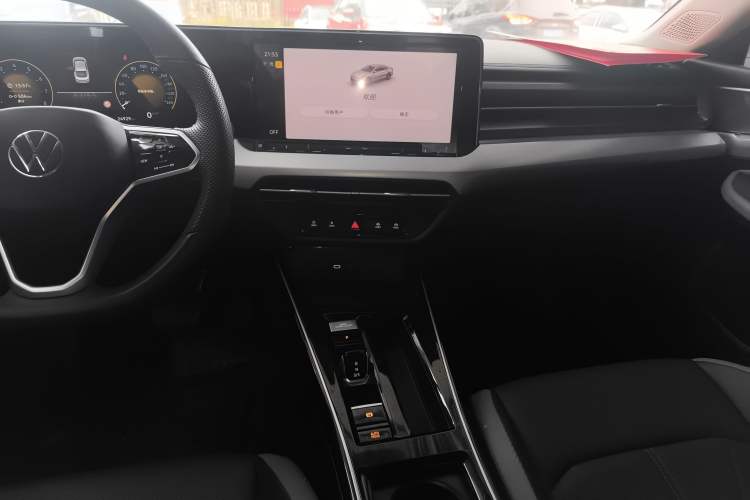 Used Volkswagen Lamando 2023 Lavida L 280TSI DSG Cool & Spicy Edition Audio And AC Panel