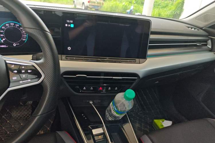 Used Volkswagen Lamando 2023 Lavida L 280TSI DSG Cool & Spicy Edition Audio And AC Panel