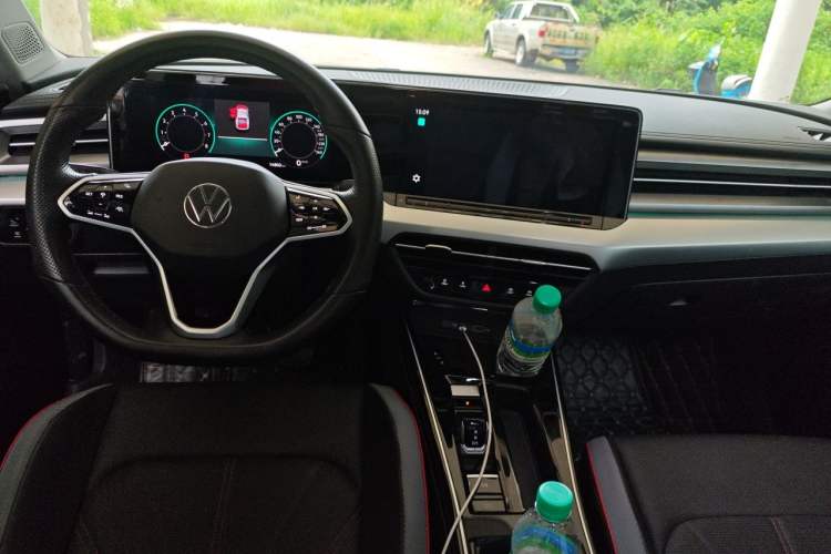 Used Volkswagen Lamando 2023 Lavida L 280TSI DSG Cool & Spicy Edition Center Console