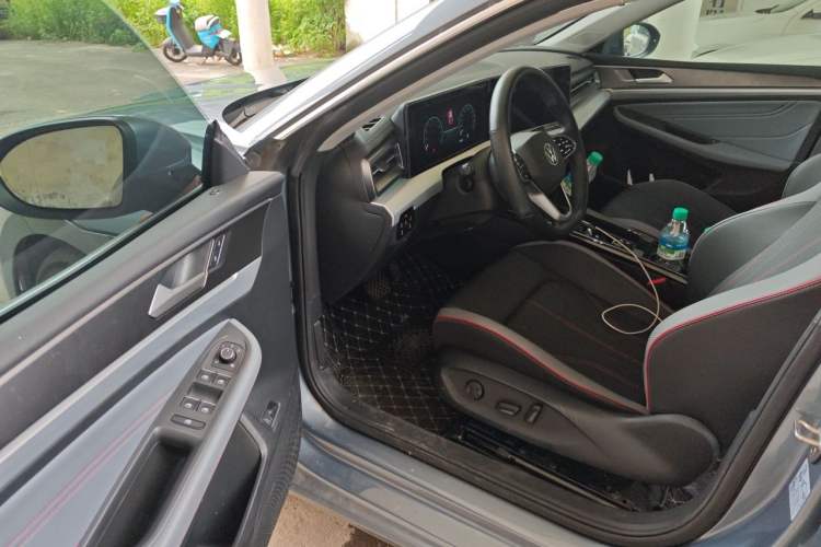 Used Volkswagen Lamando 2023 Lavida L 280TSI DSG Cool & Spicy Edition Driver Seat