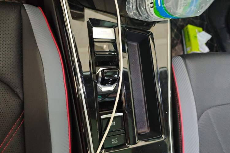 Used Volkswagen Lamando 2023 Lavida L 280TSI DSG Cool & Spicy Edition Gear Lever