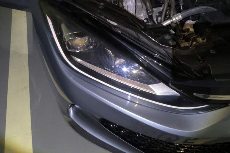 Used Volkswagen Lamando 2023 Lavida L 280TSI DSG Spicy Edition Right Front Headlight