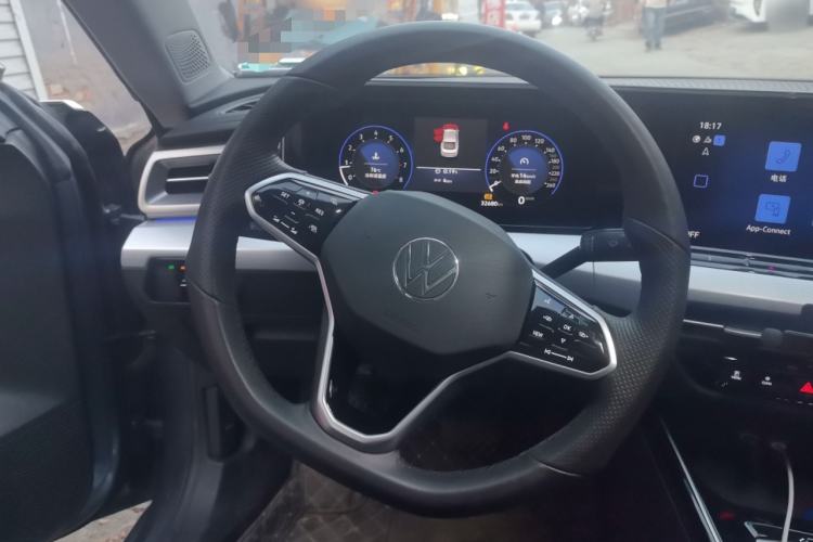 Used Volkswagen Lamando 2023 Lavida L 280TSI DSG Cool & Spicy Edition Steering Wheel