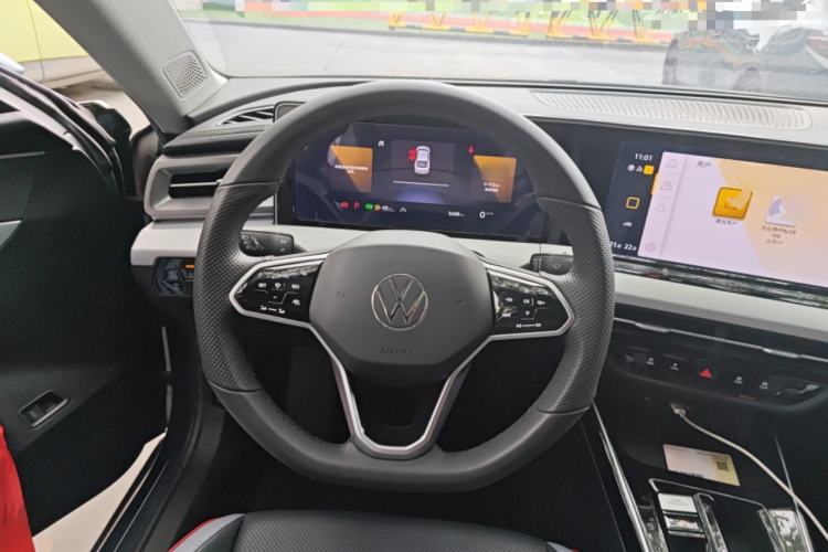 Used Volkswagen Lamando 2023 Lavida L 280TSI DSG Cool & Spicy Edition Steering Wheel