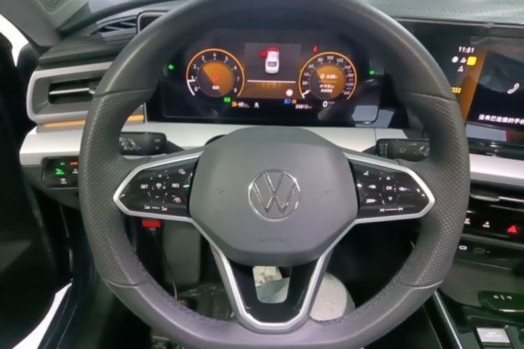 Used Volkswagen Lamando 2023 Lavida L 280TSI DSG Cool & Spicy Edition Steering Wheel