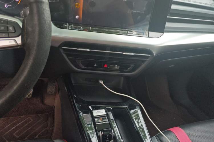 Used Volkswagen Lamando 2023 Lavida L 280TSI DSG Spicy Edition Audio And AC Panel