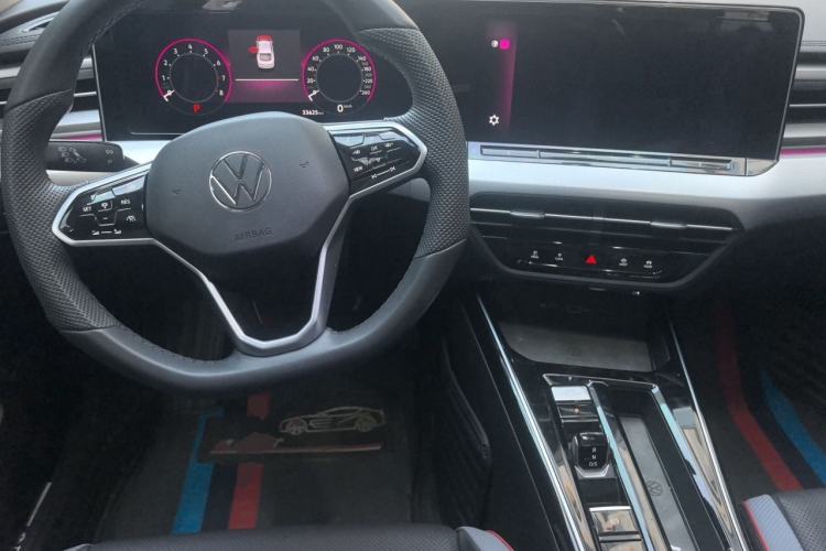 Used Volkswagen Lamando 2023 Lingdu L 280TSI DSG Hot Edition Center Console