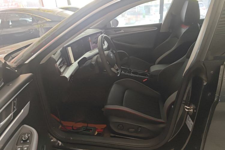 Used Volkswagen Lamando 2023 Lavida L 280TSI DSG Cool & Spicy Edition Driver Seat