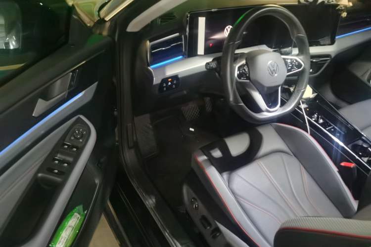 Used Volkswagen Lamando 2023 Lavida L 280TSI DSG Cool & Spicy Edition Driver Seat
