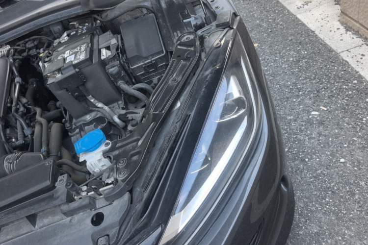Used Volkswagen Lamando 2023 Lingdu L 280TSI DSG Hot Edition Engine Bay Left