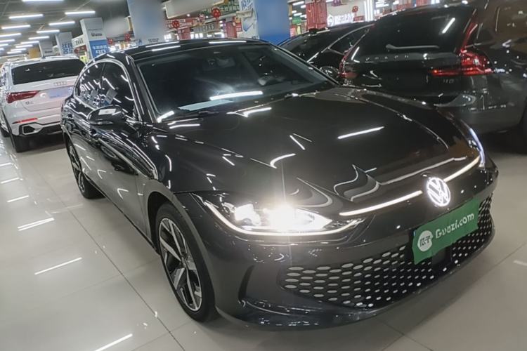 Used Volkswagen Lamando 2023 Lavida L 280TSI DSG Cool & Spicy Edition Front Right 45 Deg
