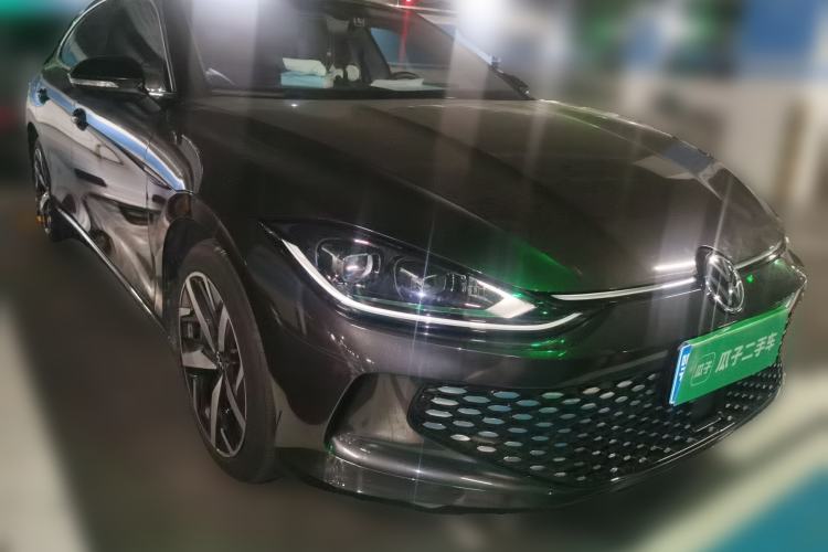 Used Volkswagen Lamando 2023 Lavida L 280TSI DSG Cool & Spicy Edition Front Right 45 Deg