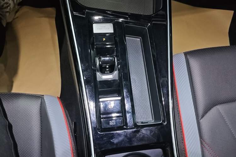 Used Volkswagen Lamando 2023 Lavida L 280TSI DSG Cool & Spicy Edition Gear Lever