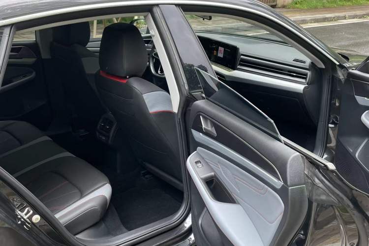 Used Volkswagen Lamando 2023 Lavida L 280TSI DSG Cool & Spicy Edition Interior 2