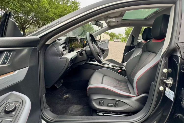 Used Volkswagen Lamando 2023 Lavida L 280TSI DSG Cool & Spicy Edition Interior 4