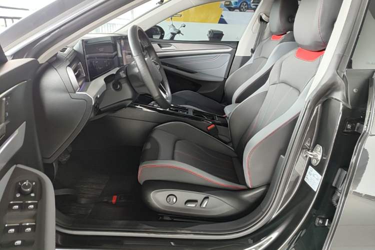 Used Volkswagen Lamando 2023 Lavida L 280TSI DSG Cool & Spicy Edition Left Front Seat