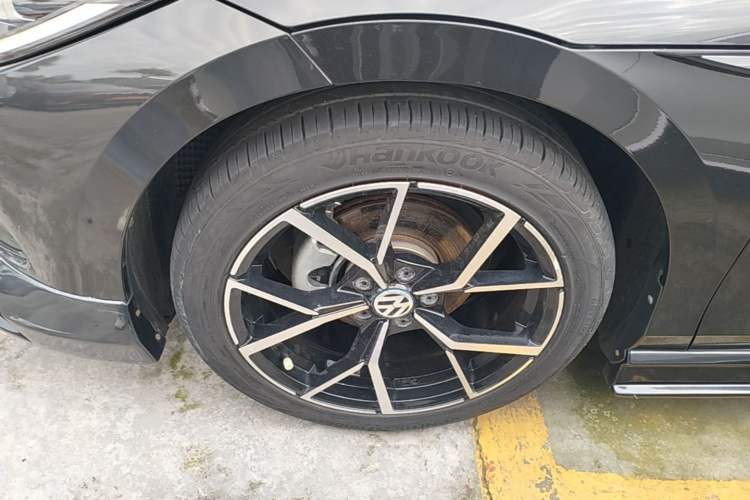Used Volkswagen Lamando 2023 Lavida L 280TSI DSG Spicy Edition Left Front Wheel Hub