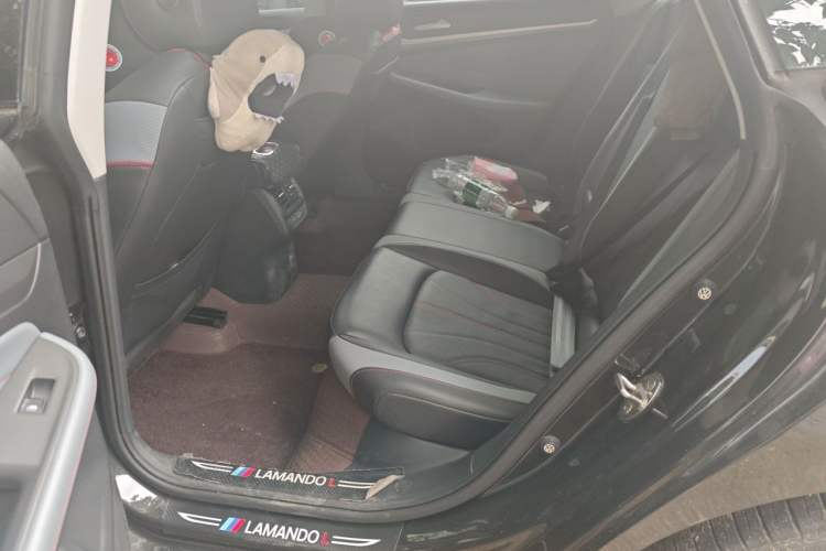 Used Volkswagen Lamando 2023 Lavida L 280TSI DSG Spicy Edition Left Rear Seat