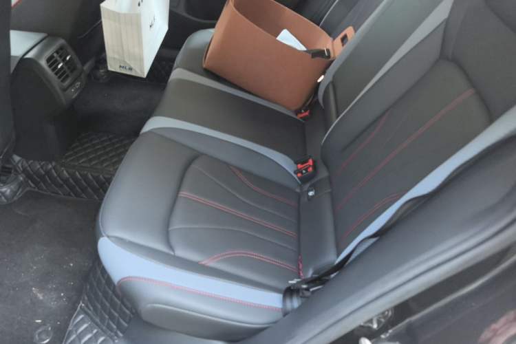 Used Volkswagen Lamando 2023 Lavida L 280TSI DSG Cool & Spicy Edition Left Rear Seat