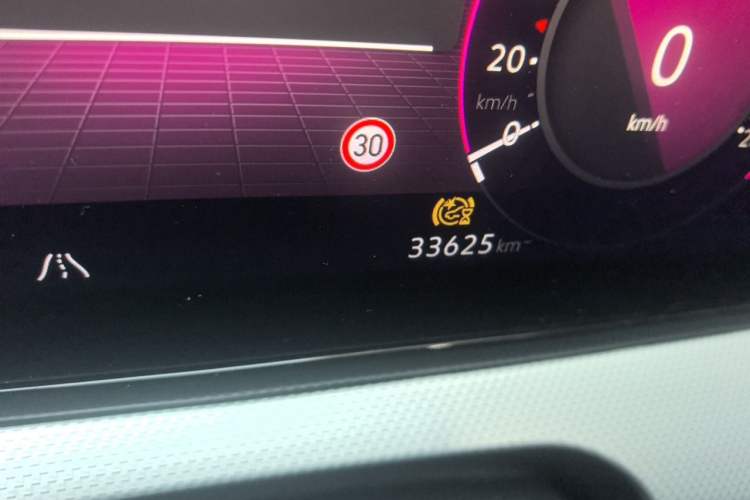 Used Volkswagen Lamando 2023 Lingdu L 280TSI DSG Hot Edition Odometer Close Up