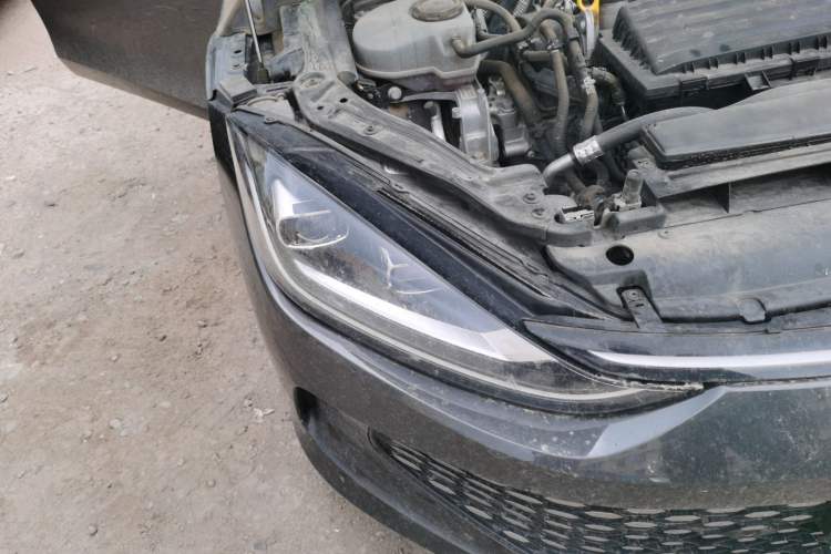 Used Volkswagen Lamando 2023 Lavida L 280TSI DSG Cool & Spicy Edition Right Front Headlight