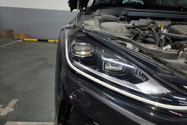 Used Volkswagen Lamando 2023 Lavida L 280TSI DSG Cool & Spicy Edition Right Front Headlight