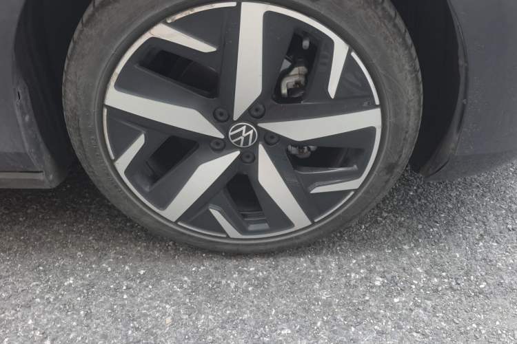 Used Volkswagen Lamando 2023 Lingdu L 280TSI DSG Hot Edition Right Front Wheel Hub