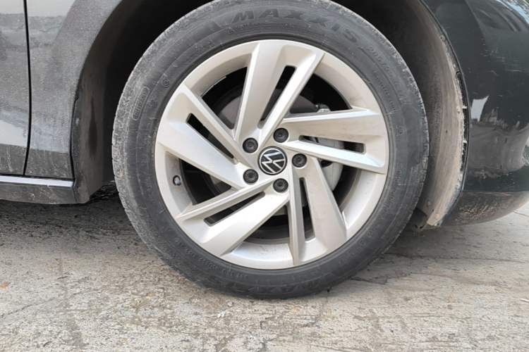 Used Volkswagen Lamando 2023 Lavida L 280TSI DSG Spicy Edition Right Front Wheel Hub