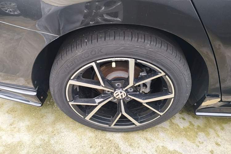 Used Volkswagen Lamando 2023 Lavida L 280TSI DSG Spicy Edition Right Rear Wheel Hub
