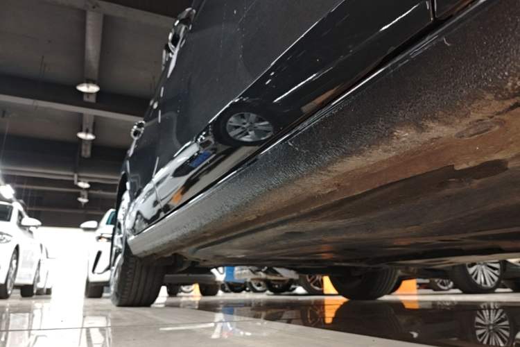 Used Volkswagen Lamando 2023 Lavida L 280TSI DSG Cool & Spicy Edition Right Side Sill