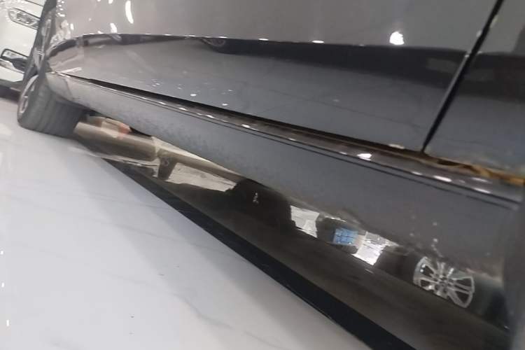 Used Volkswagen Lamando 2023 Lavida L 280TSI DSG Cool & Spicy Edition Right Side Sill